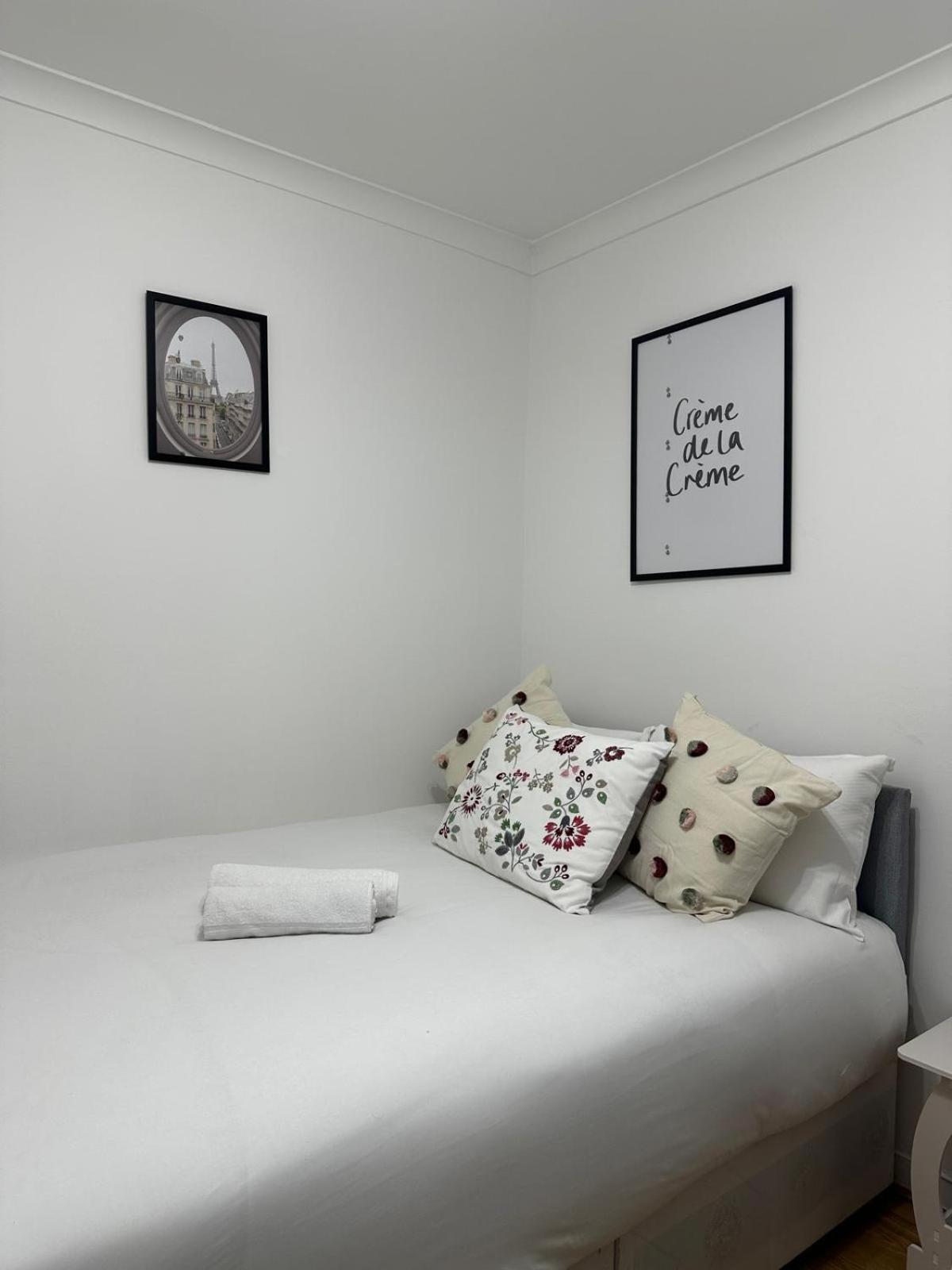 Budget Grey House London Eksteriør billede