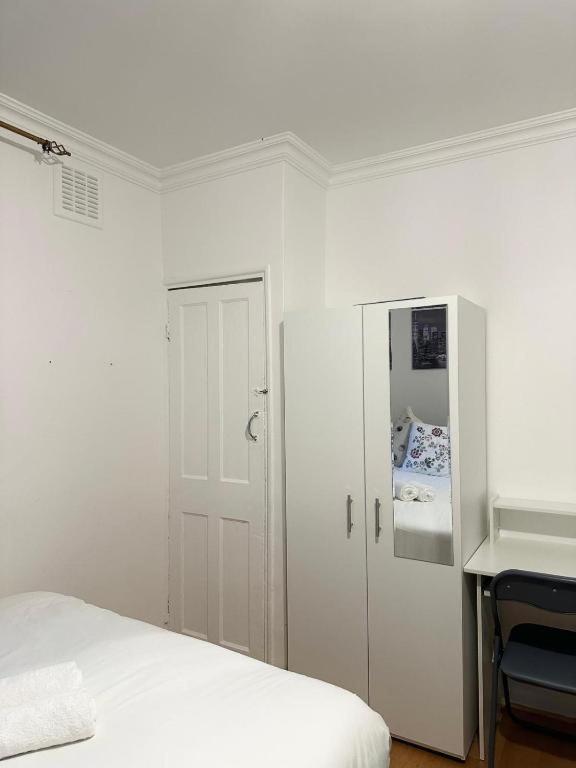 Budget Grey House London Eksteriør billede