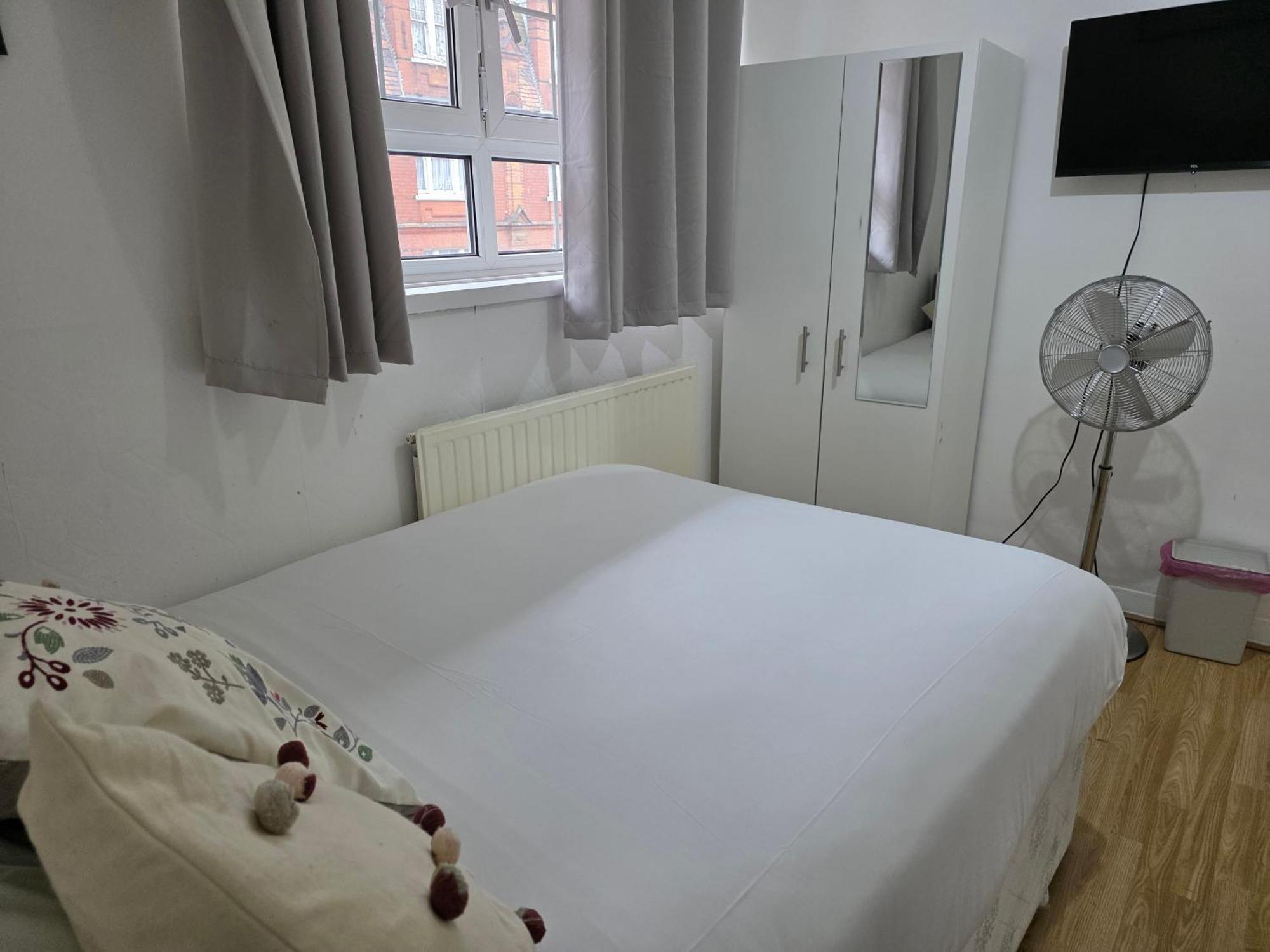 Budget Grey House London Eksteriør billede