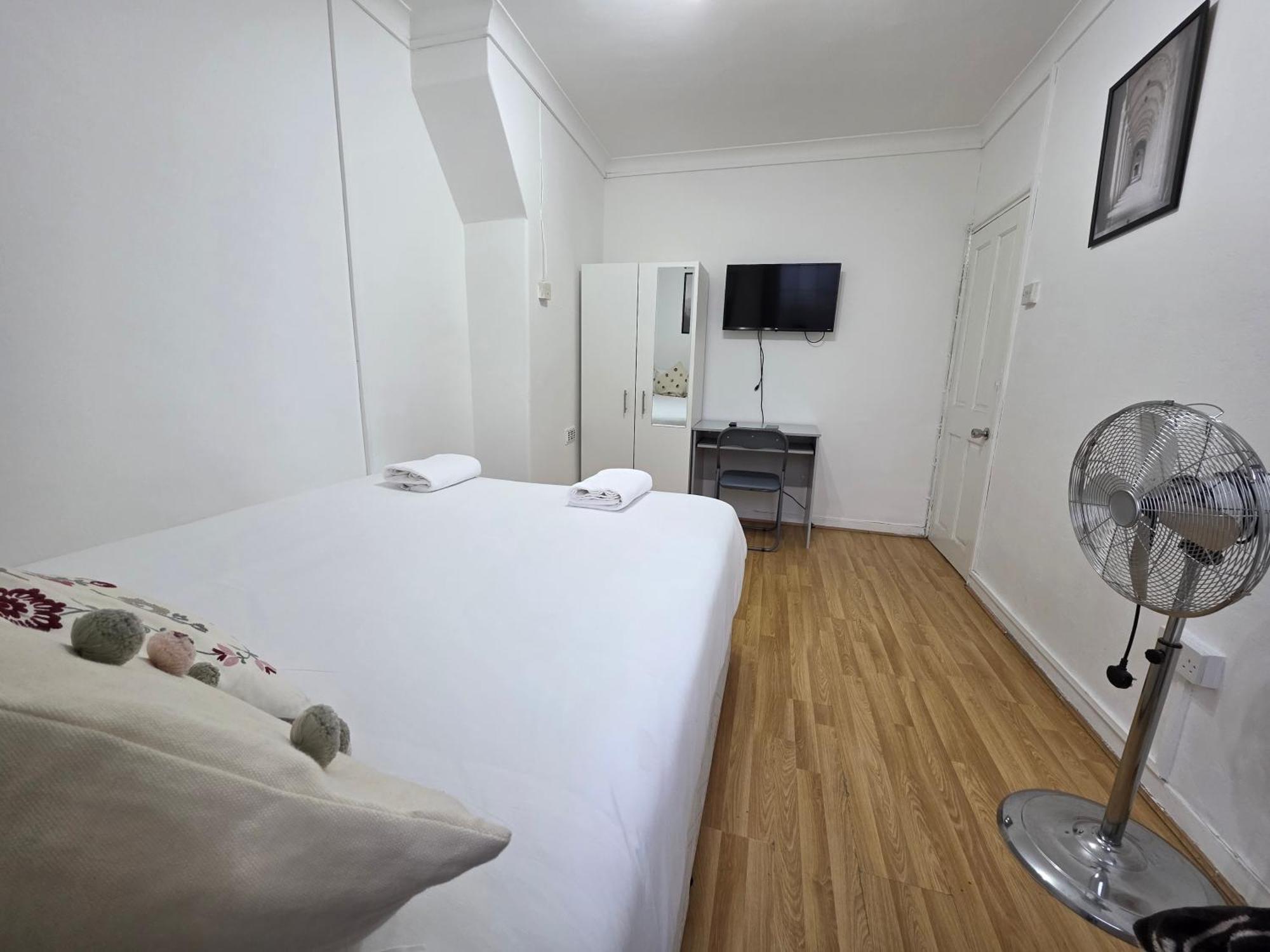 Budget Grey House London Eksteriør billede